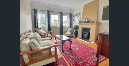 Coastal Retreat of Style and Comfort - Photo 5