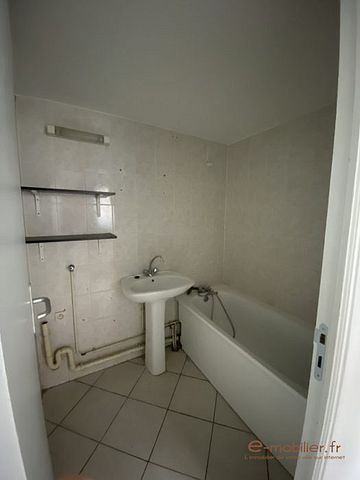 Appartement à louer, 3 pièces - Loos 59120 - Photo 3