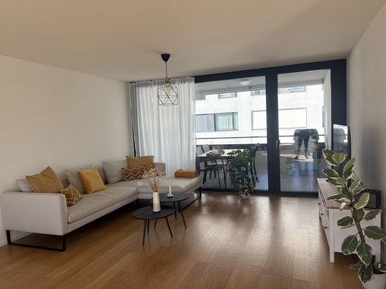 Möblierte 3.5-Zimmer-Wohnung an Toplage wenige Gehminuten vom Vierwaldstättersee - Foto 1