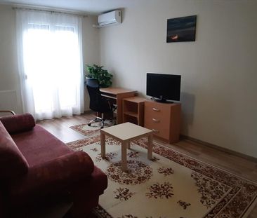 Kiadó felújított panel lakás - Pécs - Fotó 4