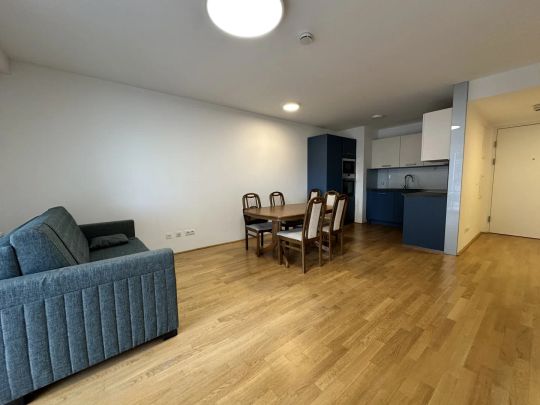 Möblierte 2 Zimmer mit Loggia & Fitness und Sauna im Haus nahe UNO-CIty / VIC! - Photo 1