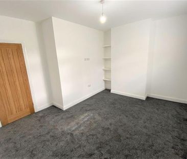 3 bedroom terraced house to rent - Photo 6