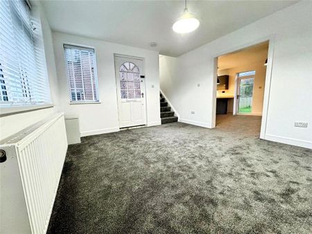 3 bedroom semi-detached house to rent - Photo 2