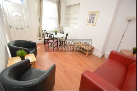 3 Bedroom Rentals in Leeds - Photo 4