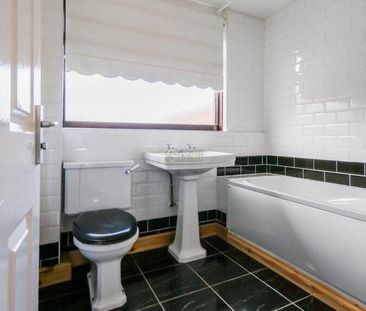4 bedroom terraced house to rent - Photo 6