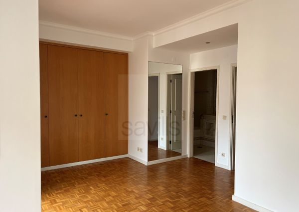 Excelente T3 duplex para arrendar com vista Mar, Foz - Porto