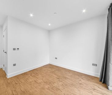 3 bedroom flat to rent - Photo 6