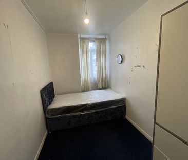 Room in a Shared House, Ballance Road, E9 - Photo 2