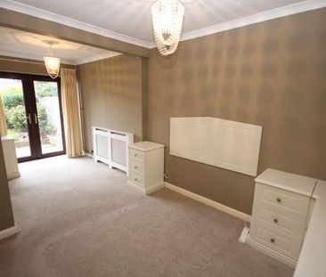 2 bedroom semi-detached bungalow to rent - Photo 6