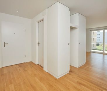 Modern 3.5-room apartment with garden seating in Kerzers - Photo 3