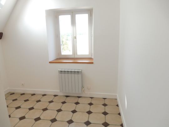 Location Appartement 4 pièces 62m² GUIGNES 77390 - Photo 1