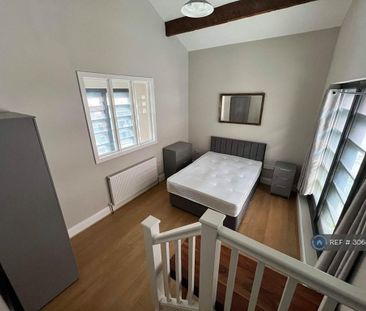 1 bedroom in a house share to rent - Photo 3