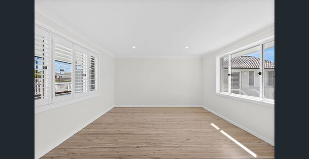 EASY-CARE COASTAL LIVING IN A CONVENIENT WARILLA SETTING - Photo 1