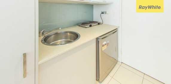 STUDIO APARTMENT LOCATED ACROSS ROSEHILL RACECOURSE - Photo 2