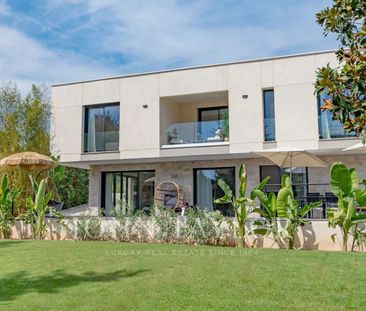 Villa à louer Mougins, Cote d'Azur, France13 500 EUR / Mois - Photo 4
