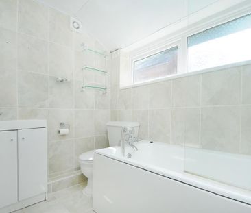 3 bedroom terraced house to rent - Photo 6