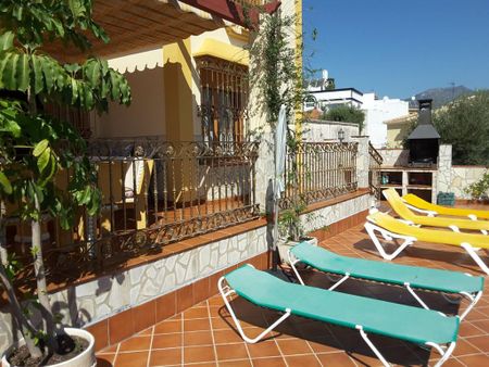 4 room luxury Villa for rent in Nerja, Spain - Photo 4