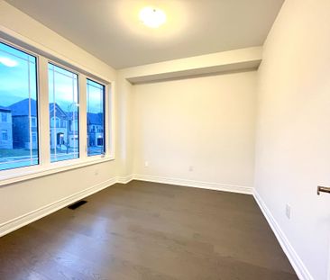 For Lease - 117 Silk Twist Drive, East Gwillimbury, Ontario - Photo 1