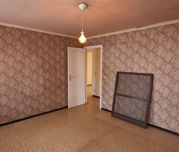 Halfopen huurwoning in het centrum van Izegem met garage - Photo 4