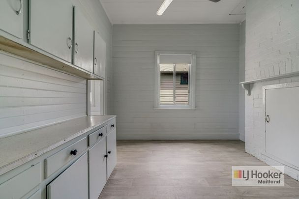 IDEALLY LOCATED!! - Photo 1