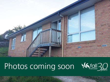 Modern & Spacious Home with Stunning Water Views - Photo 5