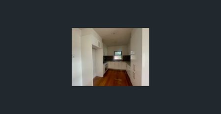 Modern home, Exceptional Location! - Photo 3