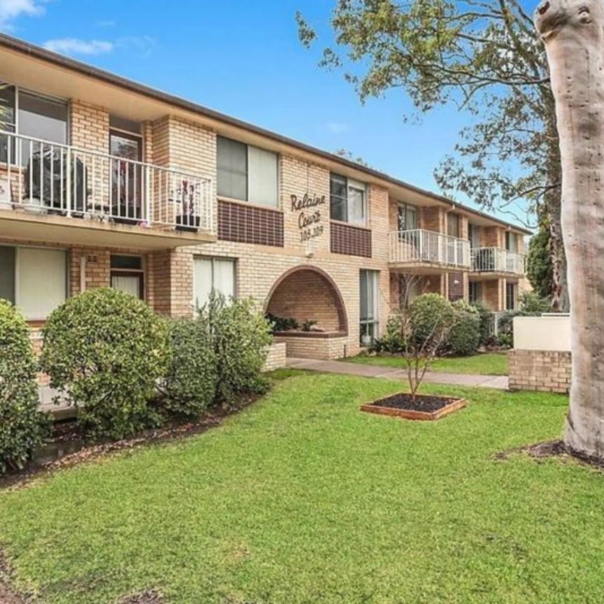 One-Bedroom Tranquil Garden Apartment in Heart of Lane Cove - Photo 1