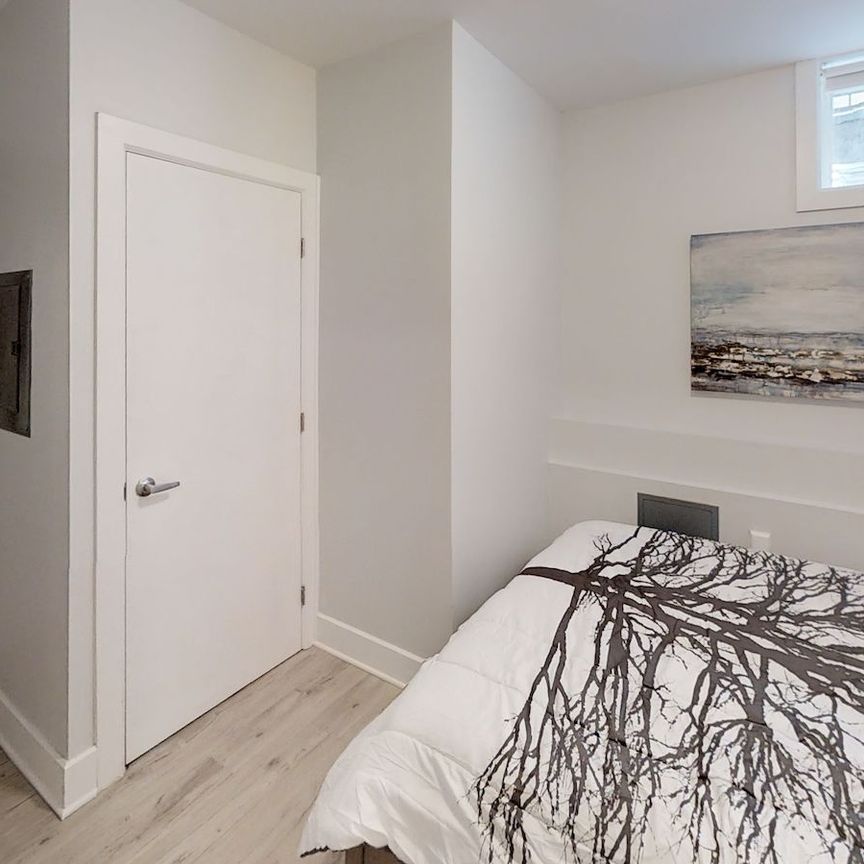 12 Jolliet Avenue, Vanier North, Ottawa, ON - Photo 1