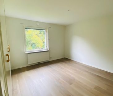 Karlslättsv 8 A - Photo 2