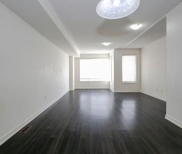 For Lease - 177 Sabina Drive, Oakville, Ontario - Photo 2