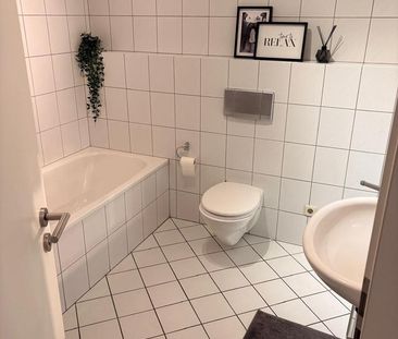 *Schöne 2-Zimmer-Terrassenwohnung mit eigenem Hauseingang* - Foto 6