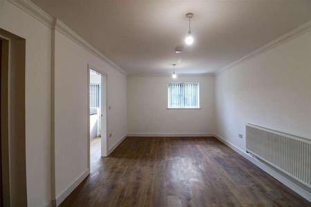 Ipswich Crescent, Birmingham, B42 - Photo 5