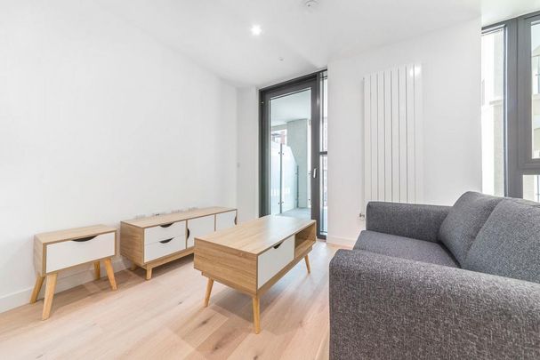 Studio to rent - Photo 1