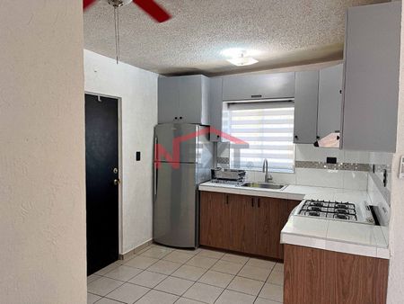 CASA EN RENTA EN PUERTA REAL RESIDENCIAL - Foto 4