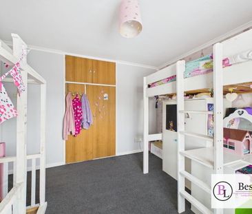 54 Pinewood Avenue, BT388EW, Carrickfergus - Photo 6