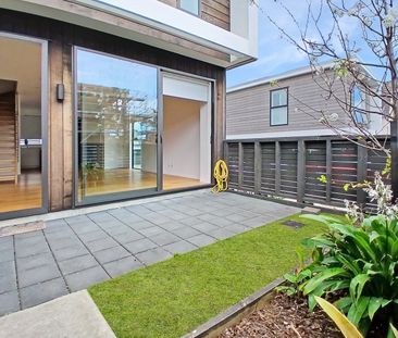 Stylish Three Bedroom St Heliers Townhouse. - Photo 6