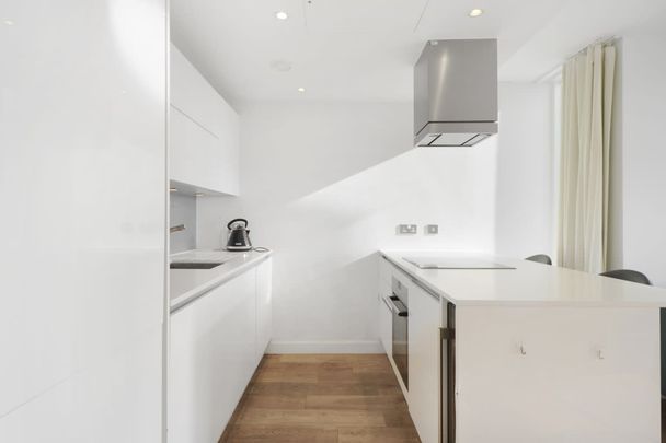 Avantgarde Tower, London, E1 - Photo 1