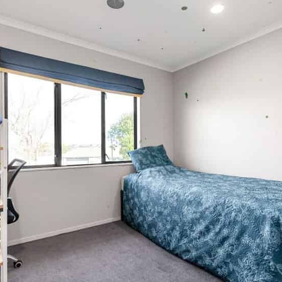 5 bedroom Family home in double cal de sac - Photo 1