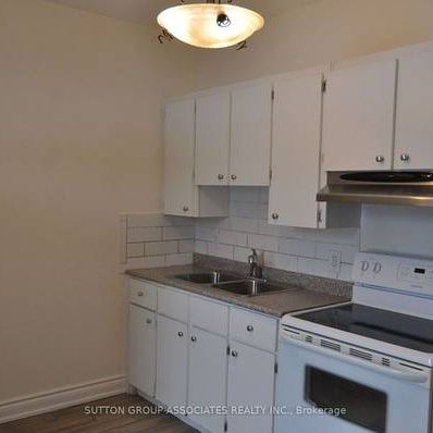 LITTLE ITALY LIFESTYLE 1 BED UPPER LEVEL WITH W/O DECK - Photo 3