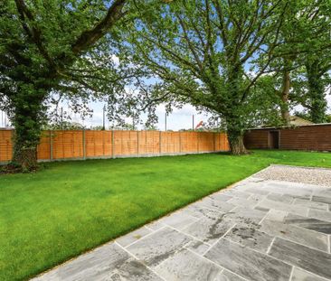 5 bedroom detached house to rent - Photo 2