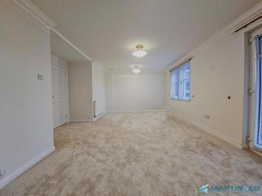 2 bedroom ground floor flat to rent - Photo 1