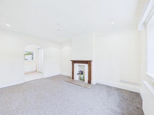 3 bedroom detached house to rent - Photo 1