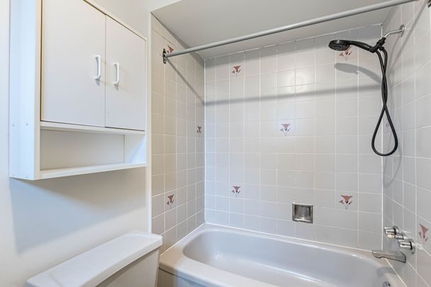 For Lease - 665 Dinsmore Court, Mississauga, Ontario - Photo 1