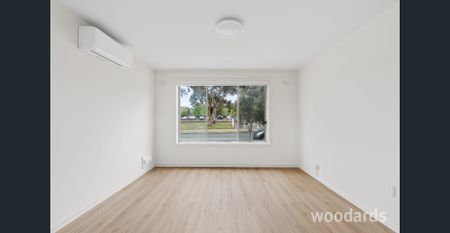 Thornbury Living! - Photo 2