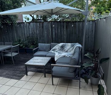 North Sydney - Photo 1