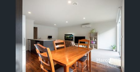 Stylish Living with Everyday Convenience at Your Doorstep - Photo 4