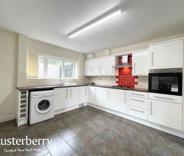 3 bedroom semi-detached house to rent - Photo 5