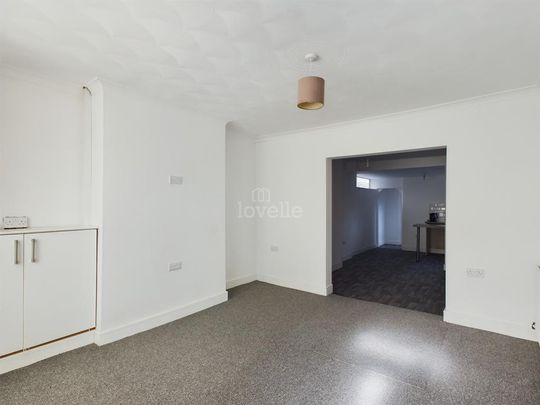 2 bedroom terraced house to rent - Photo 1