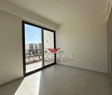 Amazing Location | Maids Room | Golden Beach - Photo 1