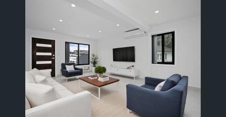 FULLY RENOVATED FAMILY HOME - Photo 5